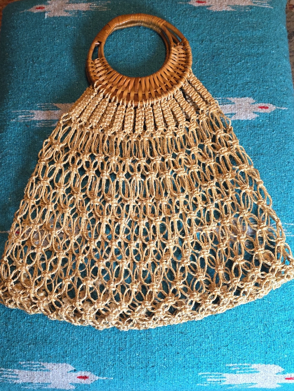 VTG Boho Macrame Straw Net Shoulder Bag Wooden Handle EUC - Picture 5 of 16